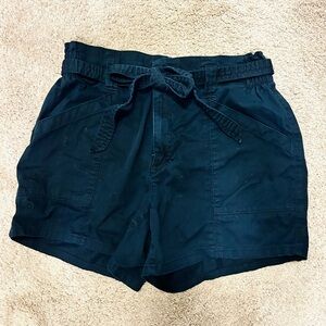 Old Navy Black Paperbag Shorts Classic Fit Size M | Casual High-Waist Shorts